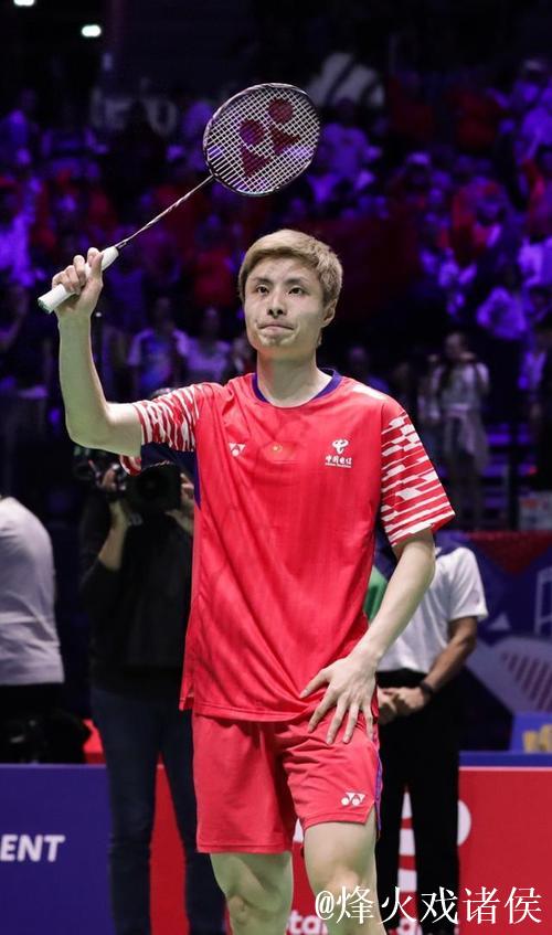 石宇奇2-1力克赖浩俊，挺进羽毛球世锦赛男单决赛